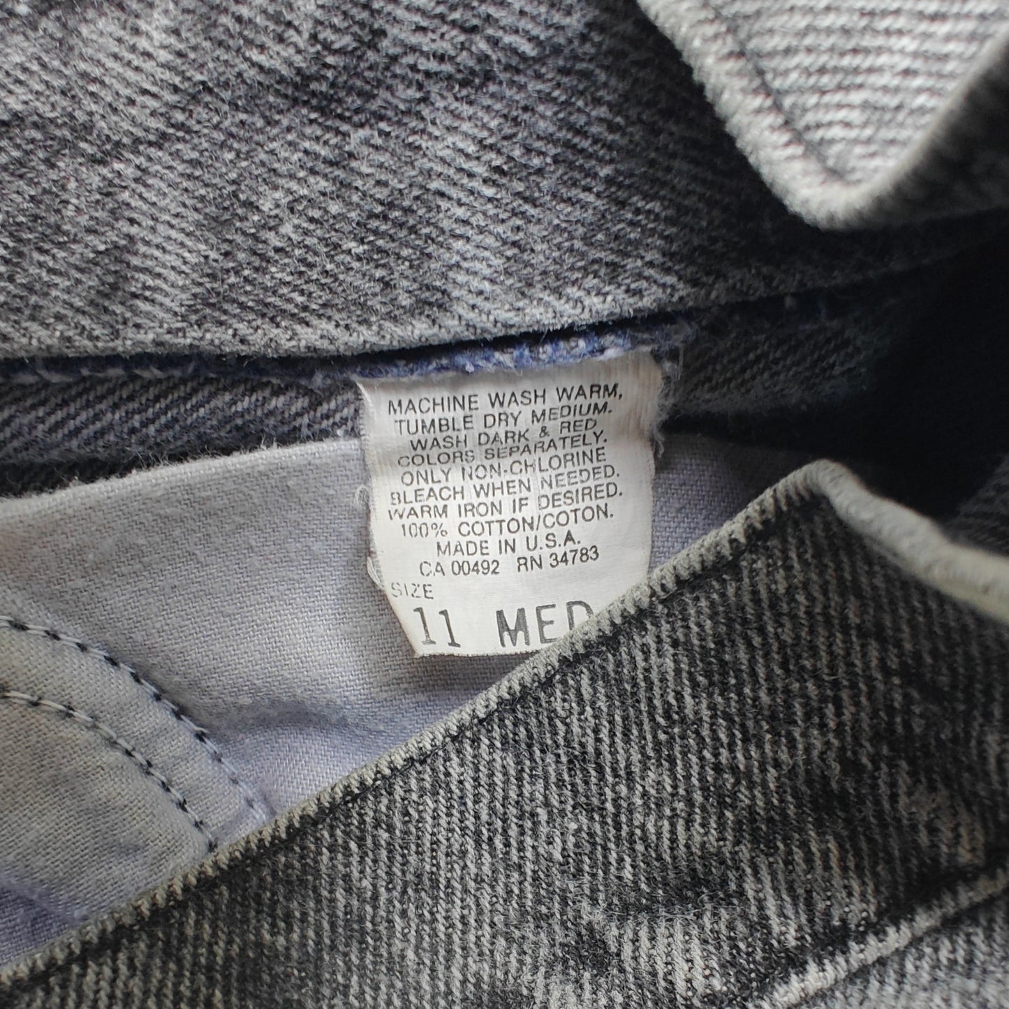 Vintage High Rise Mom Style Tapered Jeans