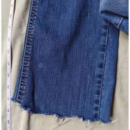 542 Medium Wash Bootcut Jeans Size 10