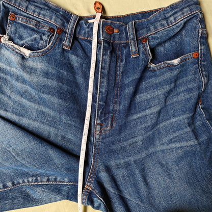 Medium Wash High Rise Slim Boyjean