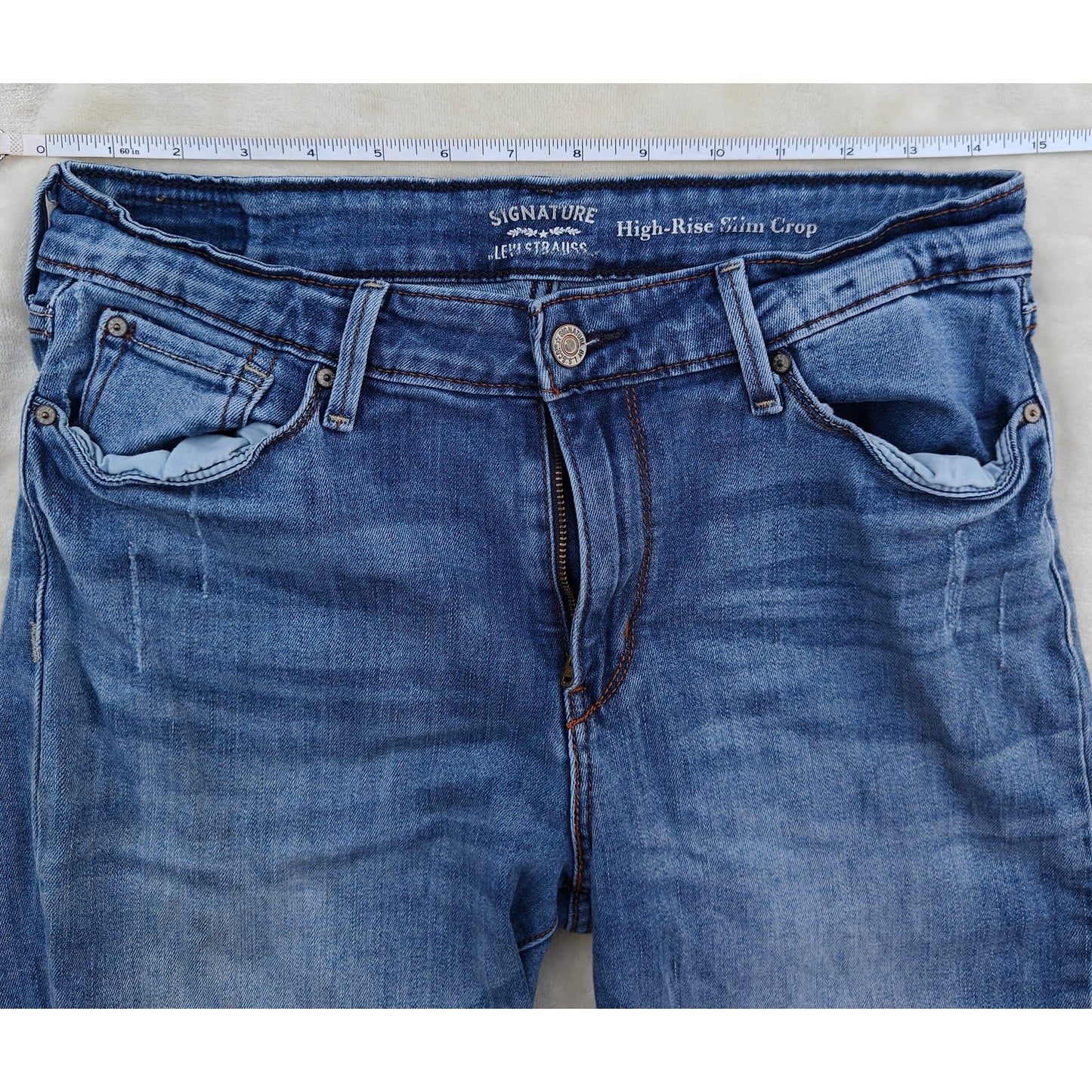 Signature by Levi Strauss High Rise Slim Crop Jeans