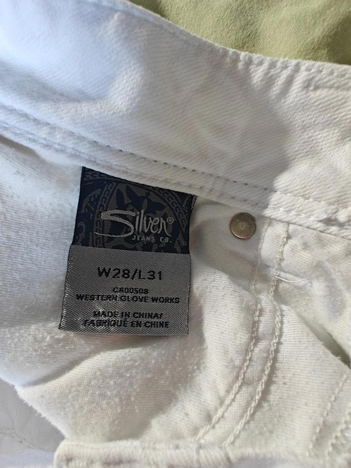 Suki Skinny Jeans in White Size 28x31