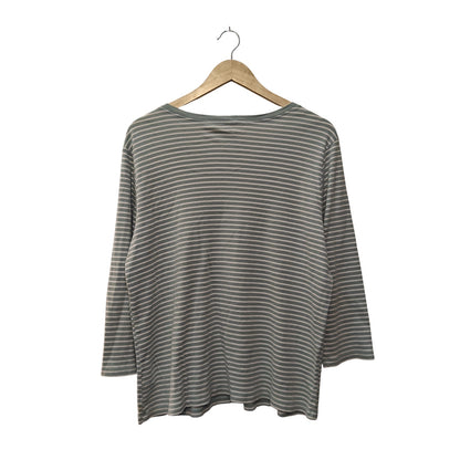 Green and White Striped V-Neck Long-Sleeve Top
