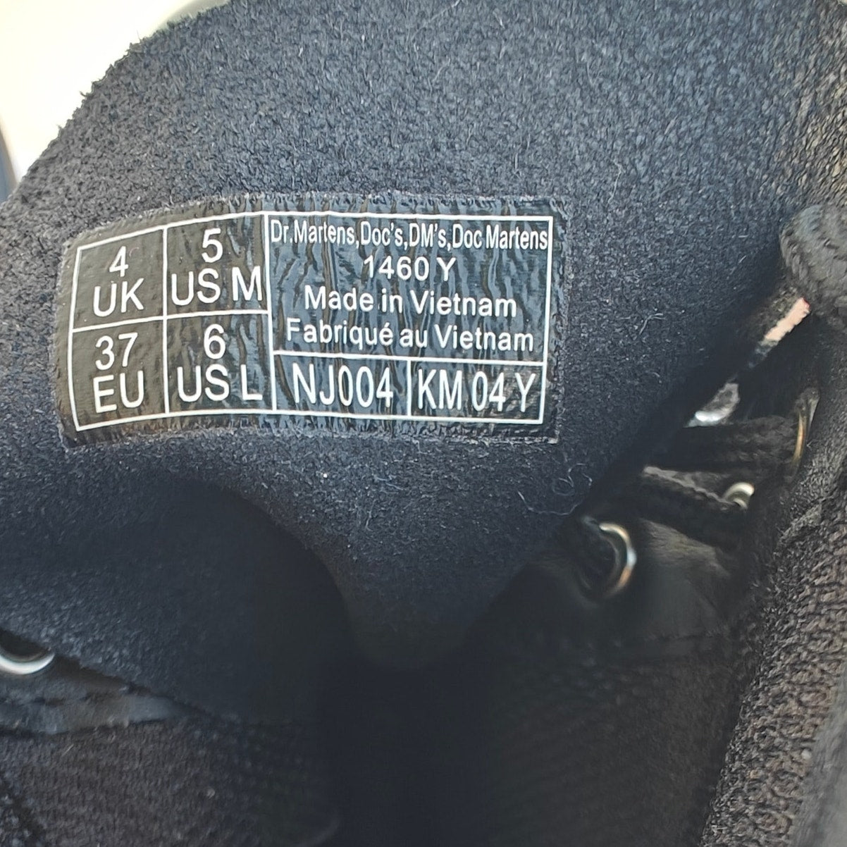 1460 Y Black Leather 8 Eye Boots