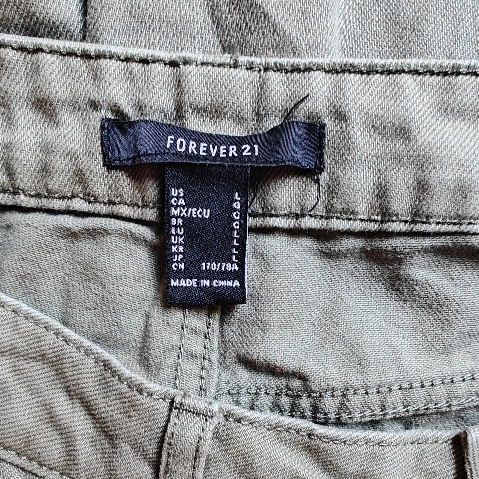 Army Green Cargo Shorts With Frayed Hem