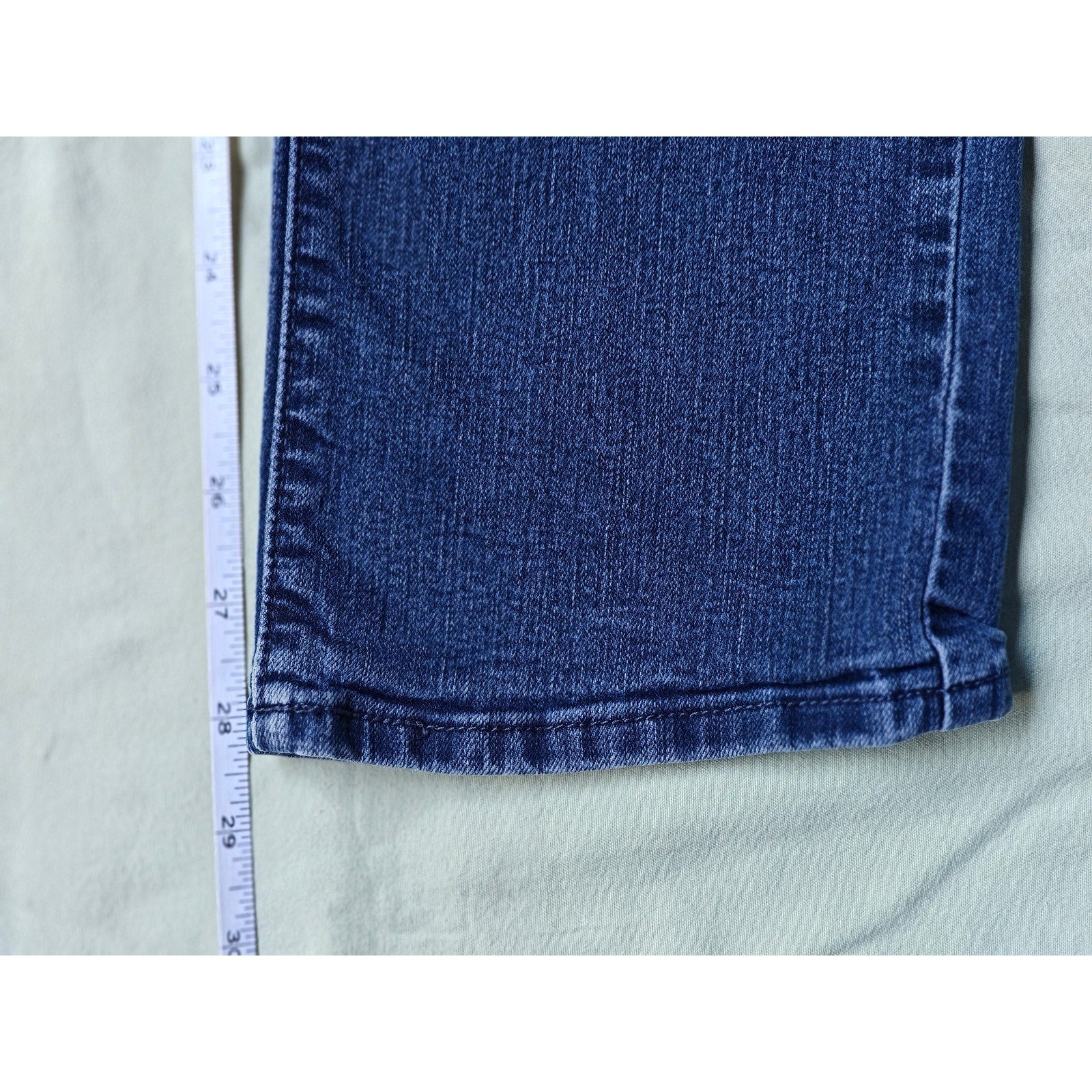 505 Straight Leg Zip Fly Jeans