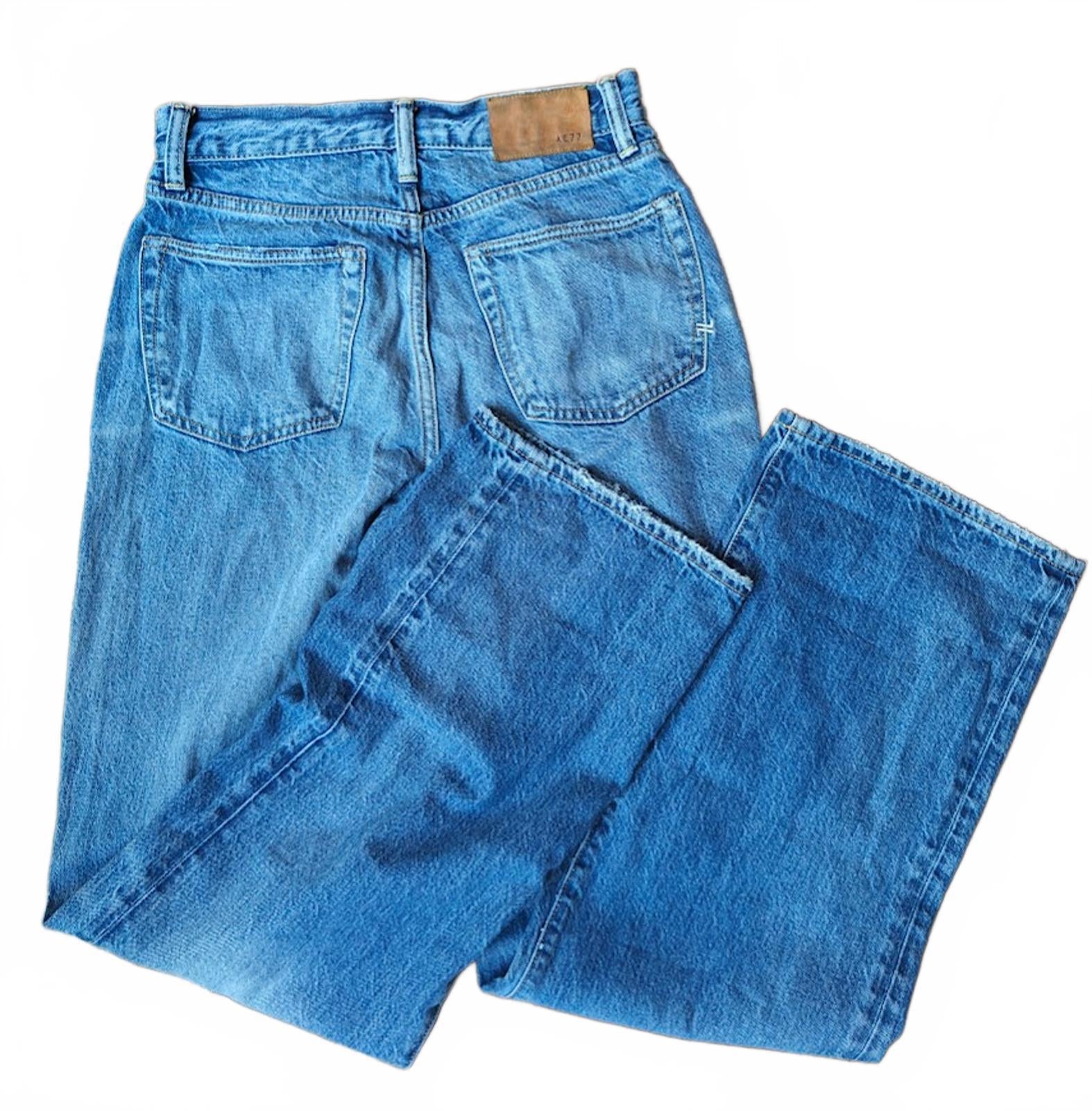 Aeropostale Low-Rise Stovepipe Jeans