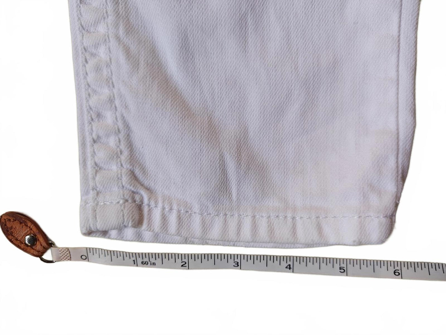 Suki Skinny Jeans in White Size 28x31