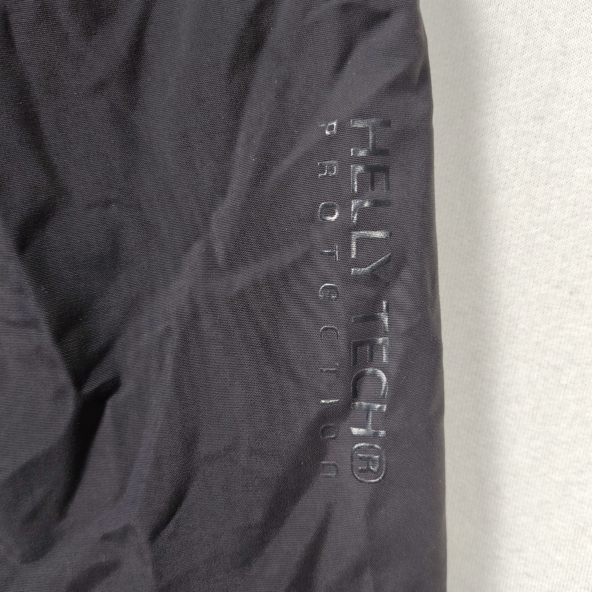 Helly Hansen Pink Gray & Black Hooded Rain Jacket – Women’s Medium