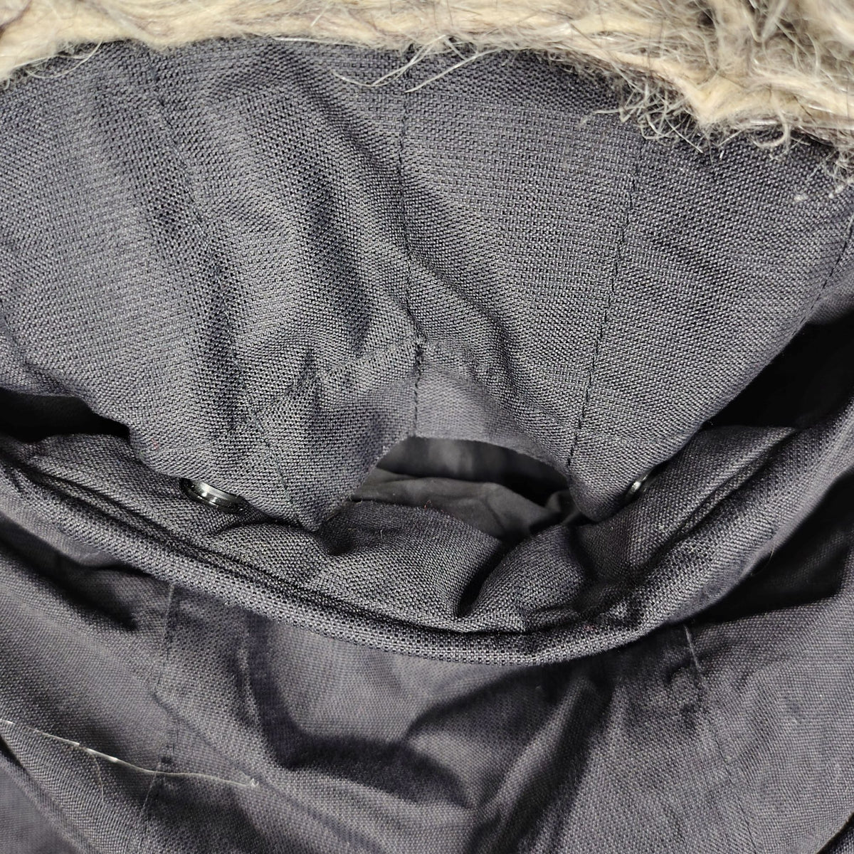 The North Face Black Insulated Hooded Parka – Men’s XS