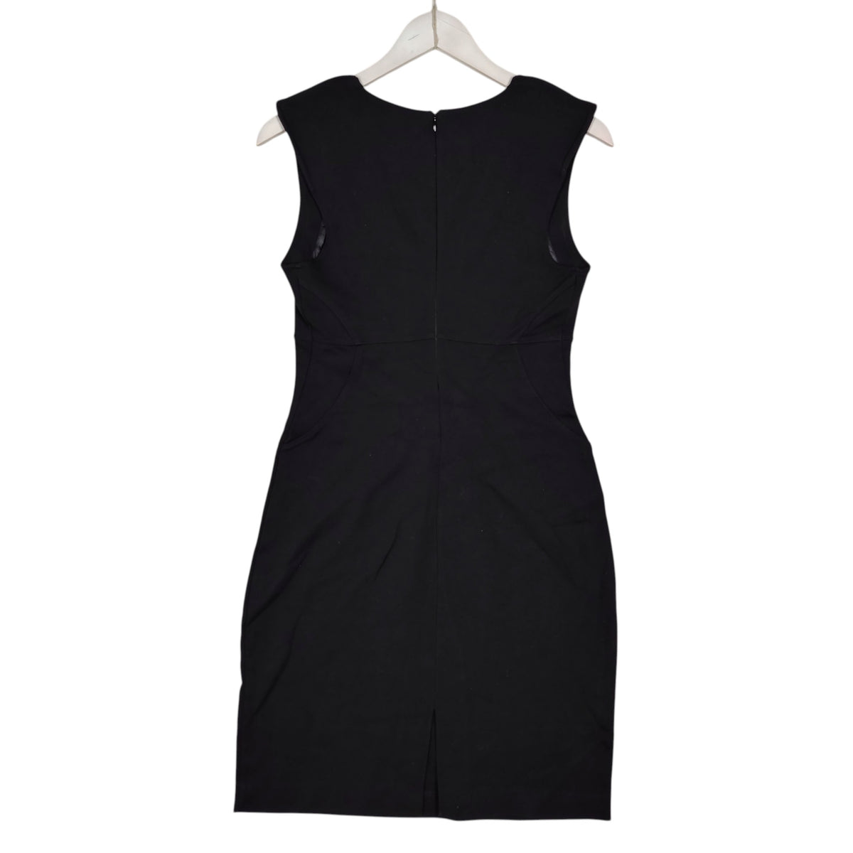 Lauren Ralph Lauren Sleeveless V-Neck Sheath Dress – Black