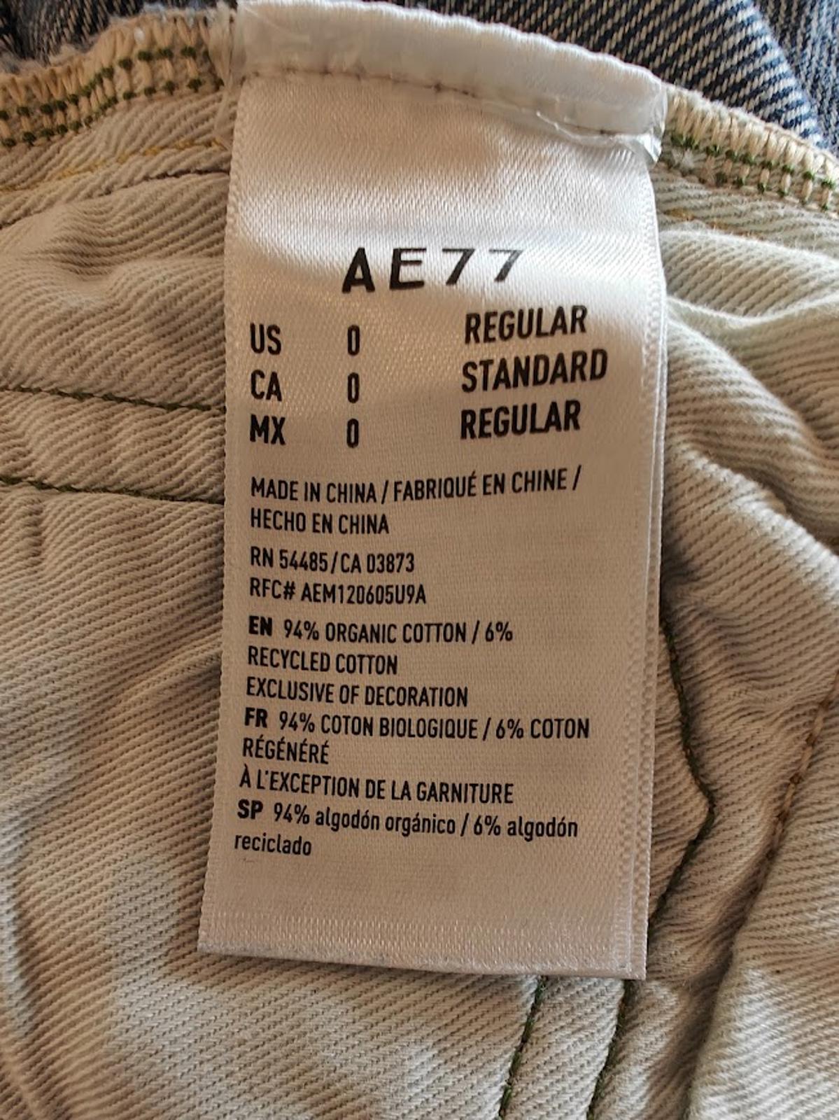 Aeropostale Low-Rise Stovepipe Jeans