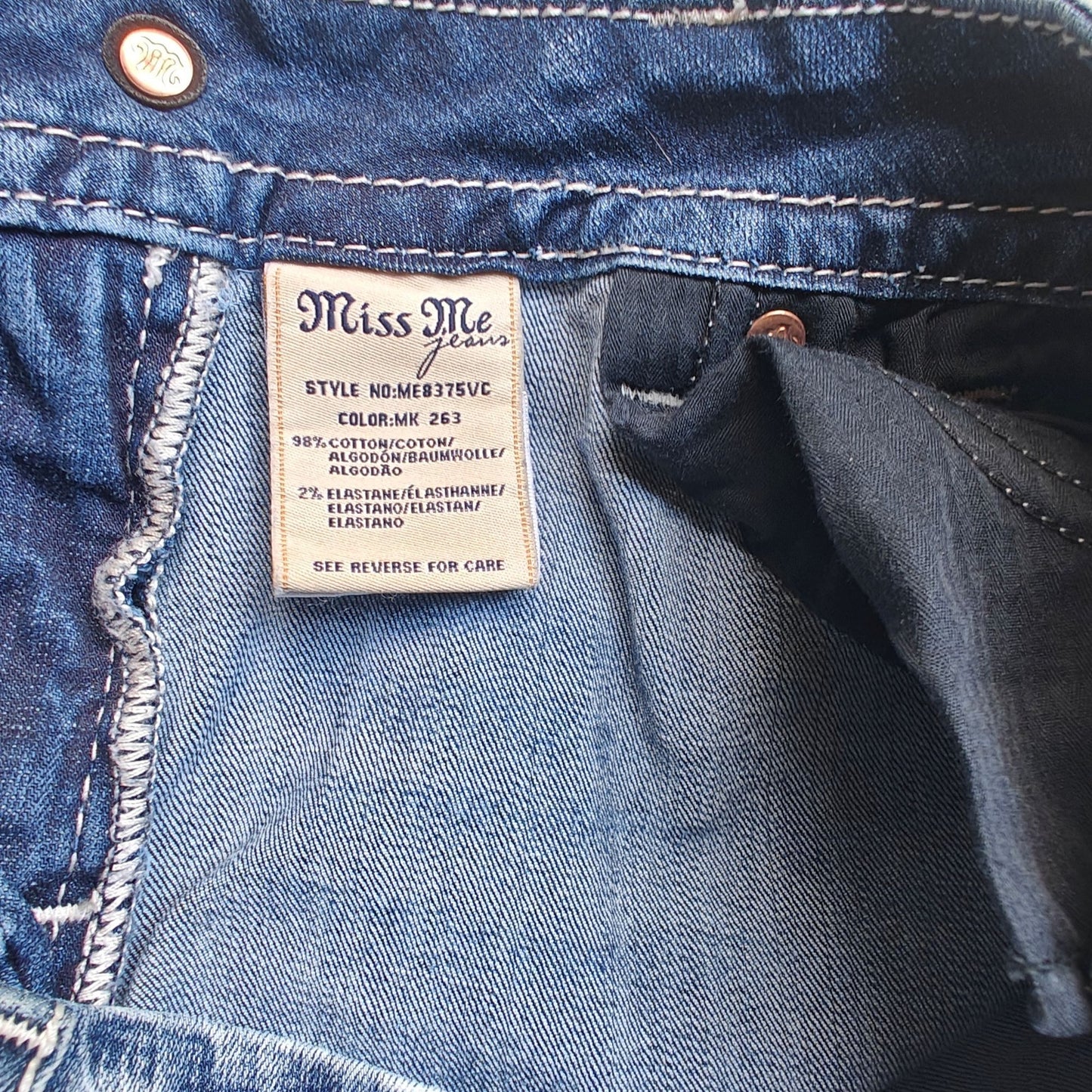 Medium Wash Curvy Crop Bootcut Jeans Size 28