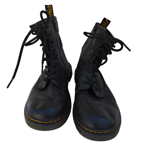 1460 Y Black Leather 8 Eye Boots