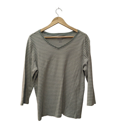 Green and White Striped V-Neck Long-Sleeve Top