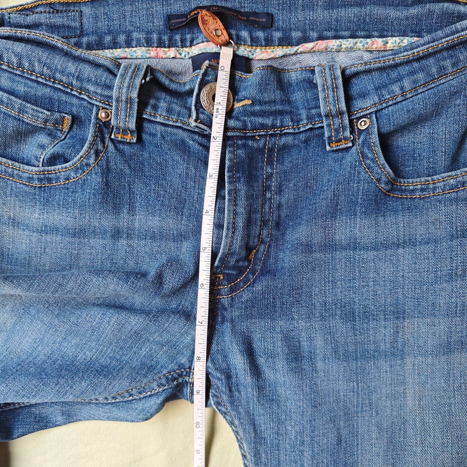 542 Medium Wash Bootcut Jeans Size 10