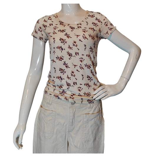 Floral Print Tee with Keyhole Back