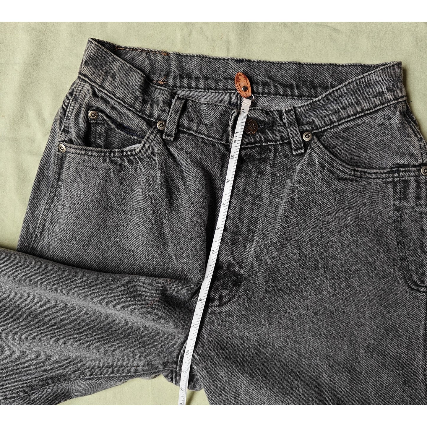 Vintage High Rise Mom Style Tapered Jeans